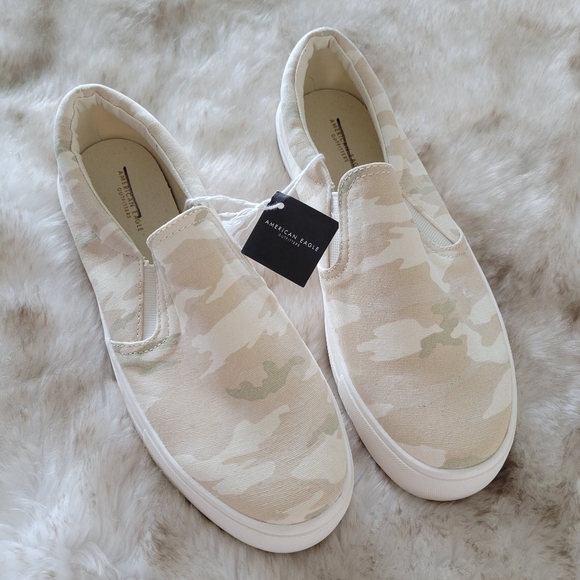 American Eagle Outfitters Shoes - 🔥🔥American Eagle Camo Canvas Slip Ons